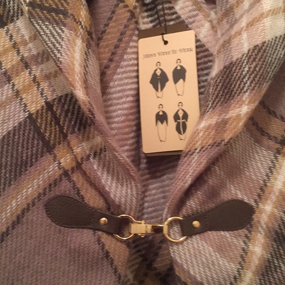 Fabulous Cape with Toggle Closure, OS New With Tag - Picture 1 of 5